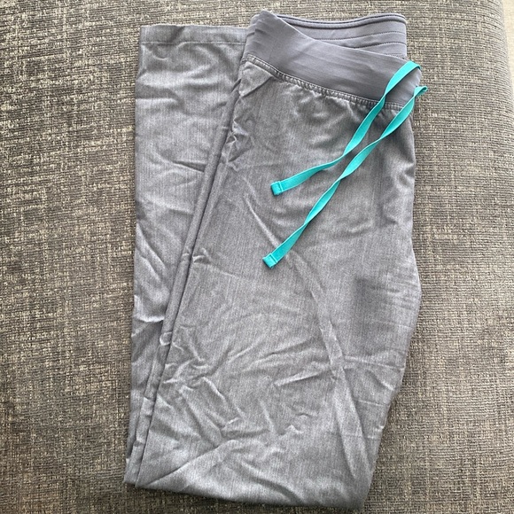 FIGS Livingston Basic Scrub pants - Picture 2 of 5